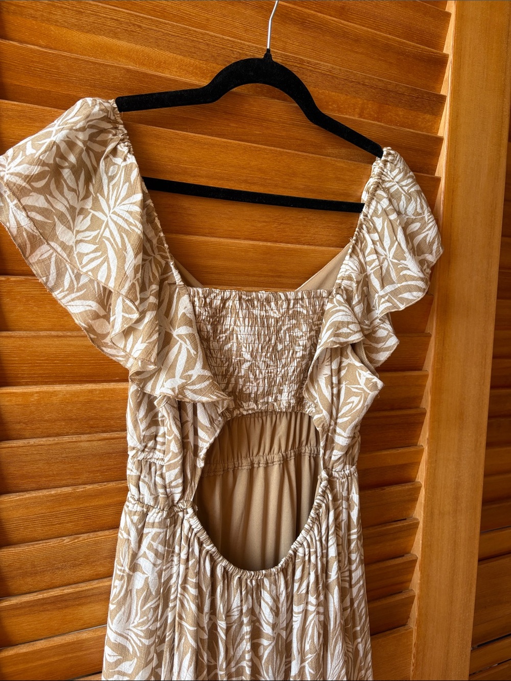 Just Found Off Shoulder Open back Beige Aloha Leaf-Print Maxi Dress Women Large - Picture 8 of 8